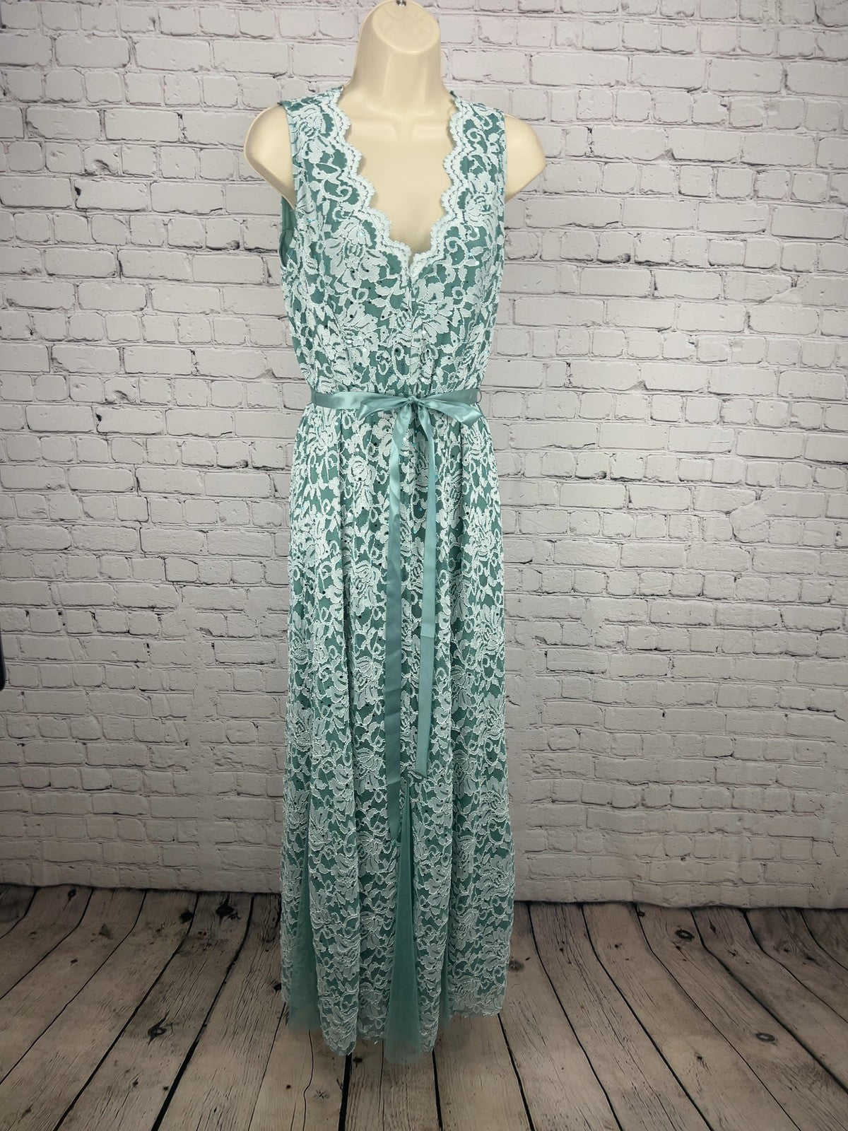 NWT Candalite Seafoam Green Lace Sequin Sleeveless V Neck Godet Maxi Dress 1X