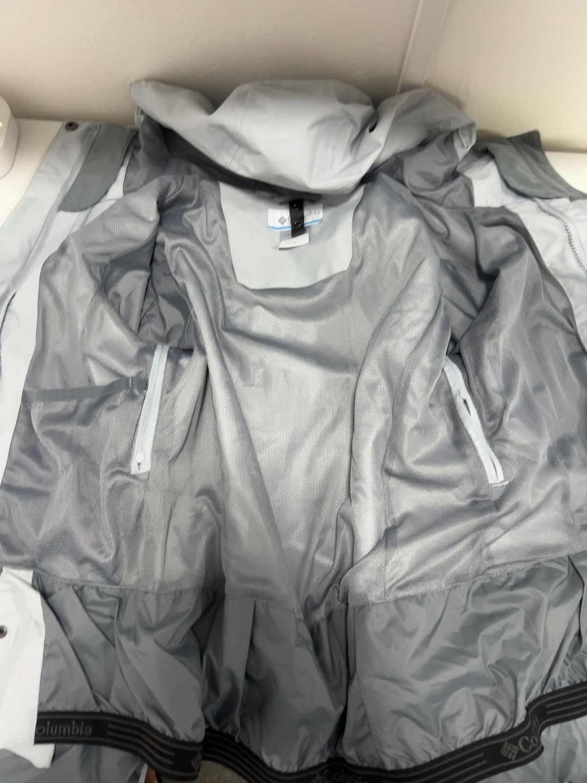 Columbia Interchange Light Gray Omni-Tech Hooded Shell Jacket Women's S