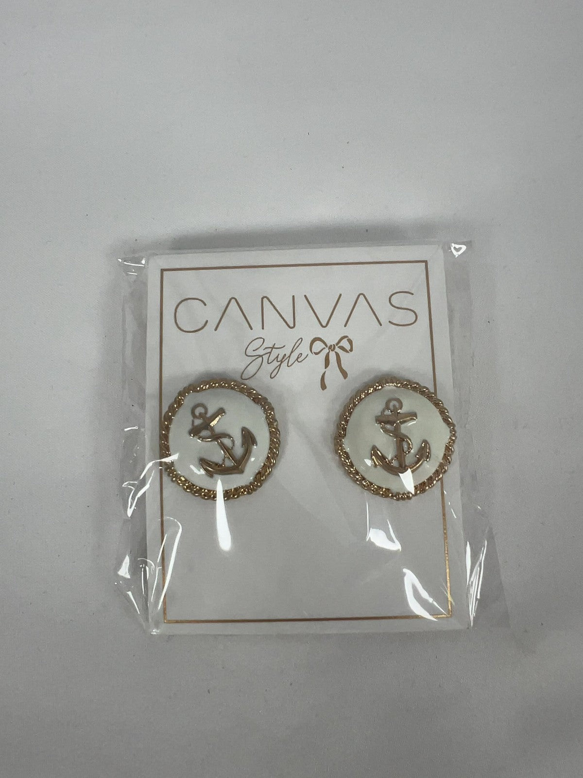 NWOT Canvas Style White Gold Tone Enamel Nautical Anchor Stud Earrings 1in