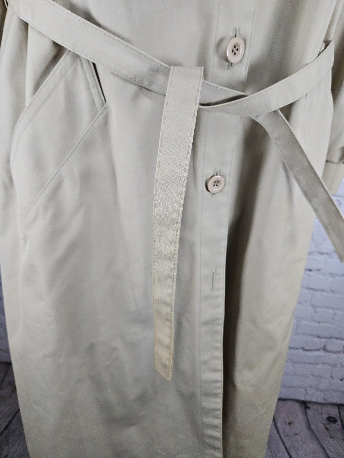 VTG London Fog Maincoats Khaki Hooded Belted Long Trench Raincoat Women's 12