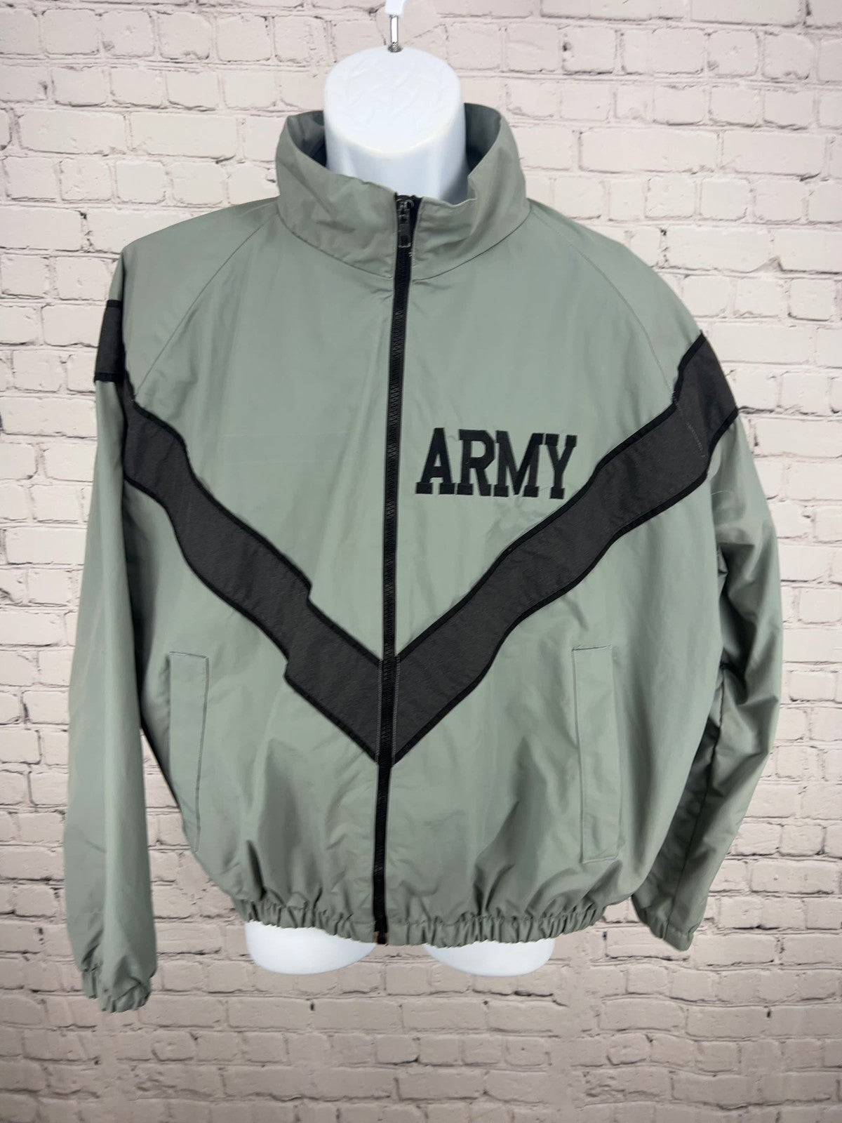 US Army IPFU Gray Black Full Zip Nylon PT Windbreaker Jacket Small Regular