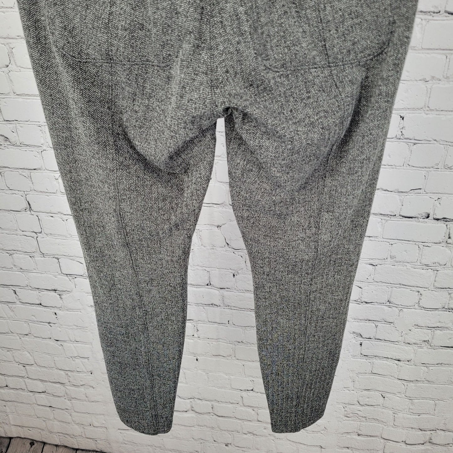 Athleta Delancey Herringbone Tight Grey Yoga Pants Size Medium M (27x26)