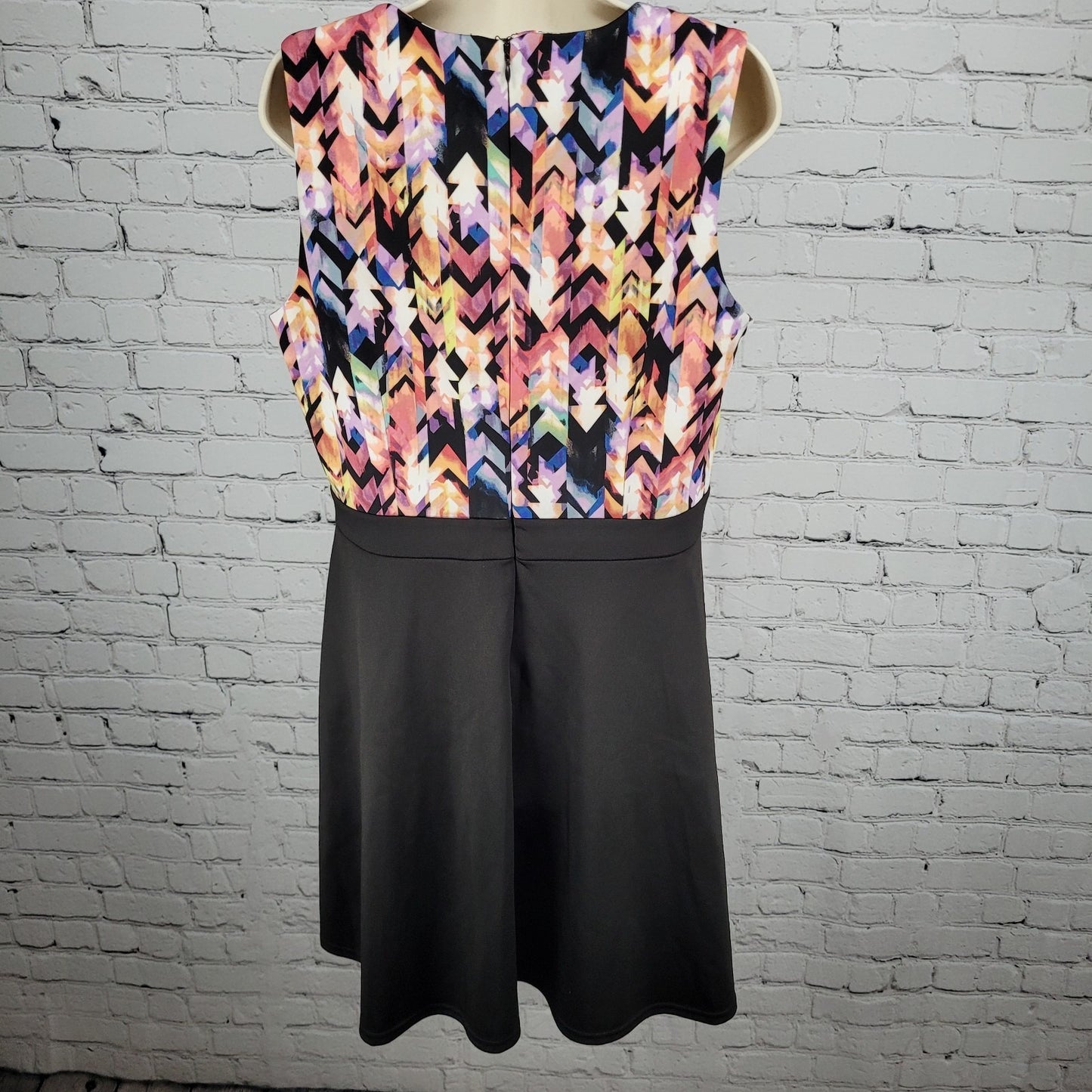 Neiman Marcus Black Multicolor Geometric Sleeveless Knee Length A-Line Dress 14