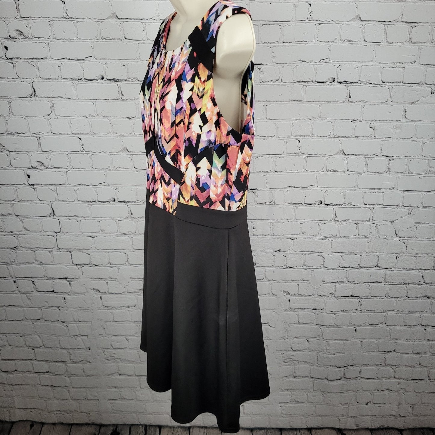 Neiman Marcus Black Multicolor Geometric Sleeveless Knee Length A-Line Dress 14