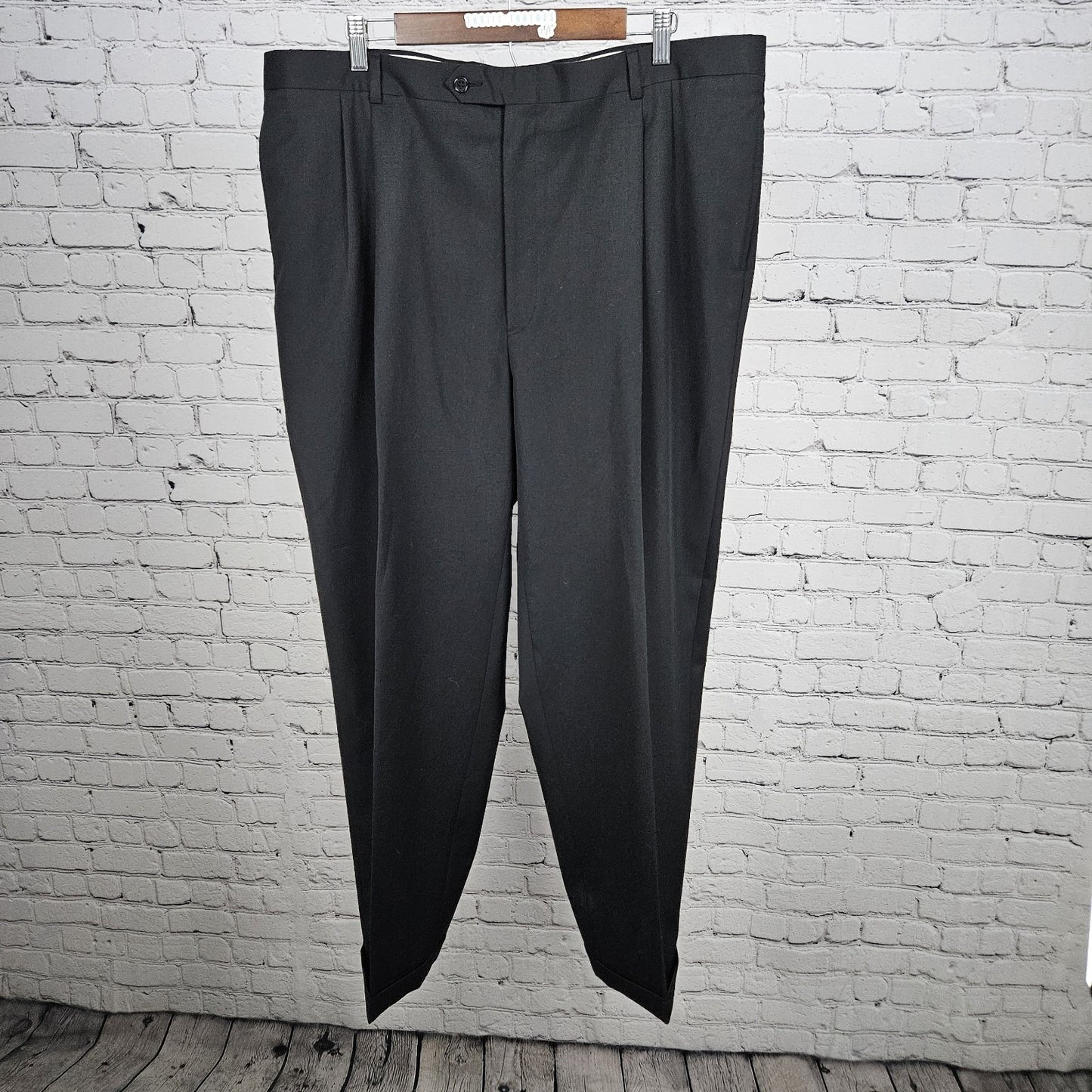 Austin Reed Black 100% Wool Signature Pleated Cuffed Dress Pants 42 (40x31)