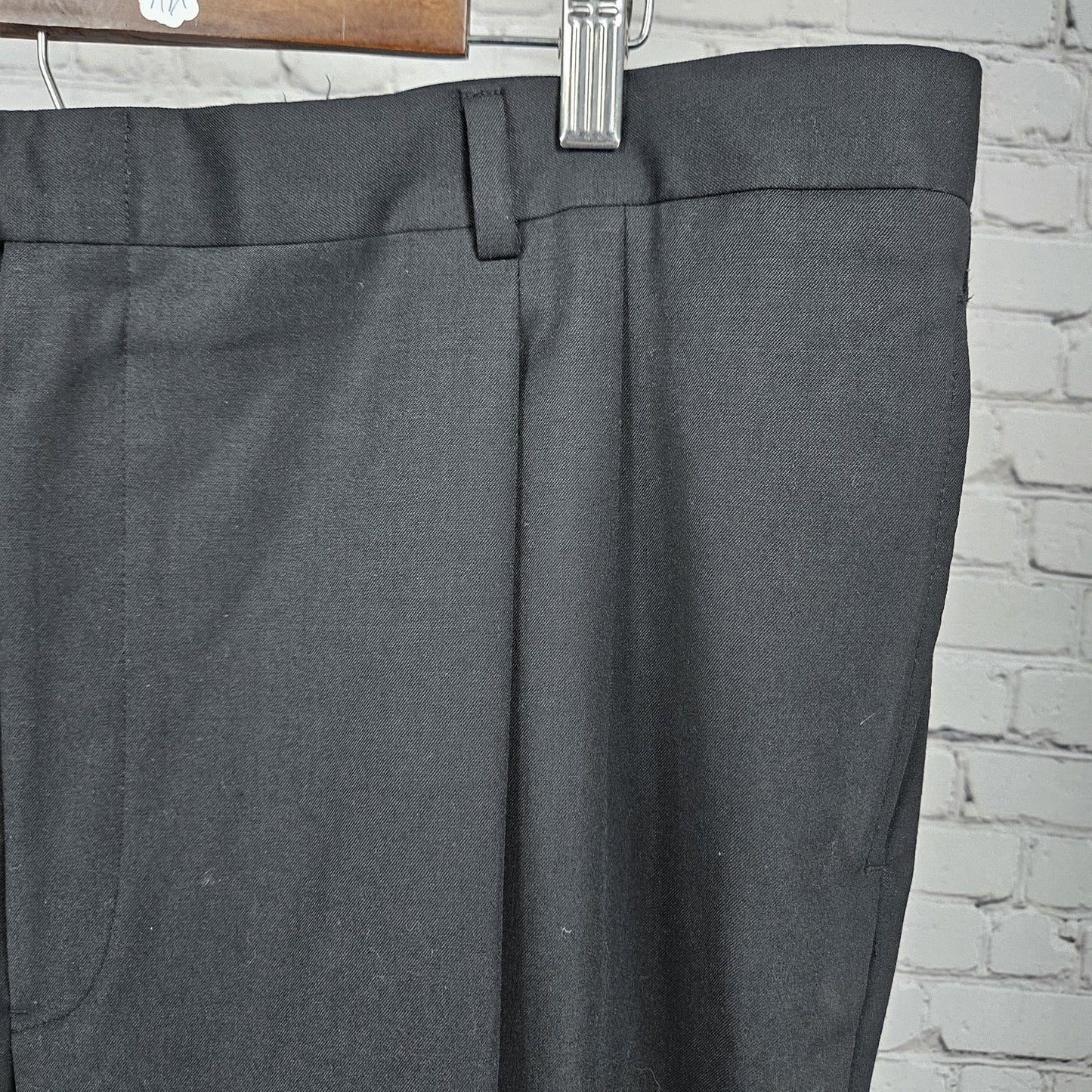 Austin Reed Black 100% Wool Signature Pleated Cuffed Dress Pants 42 (40x31)