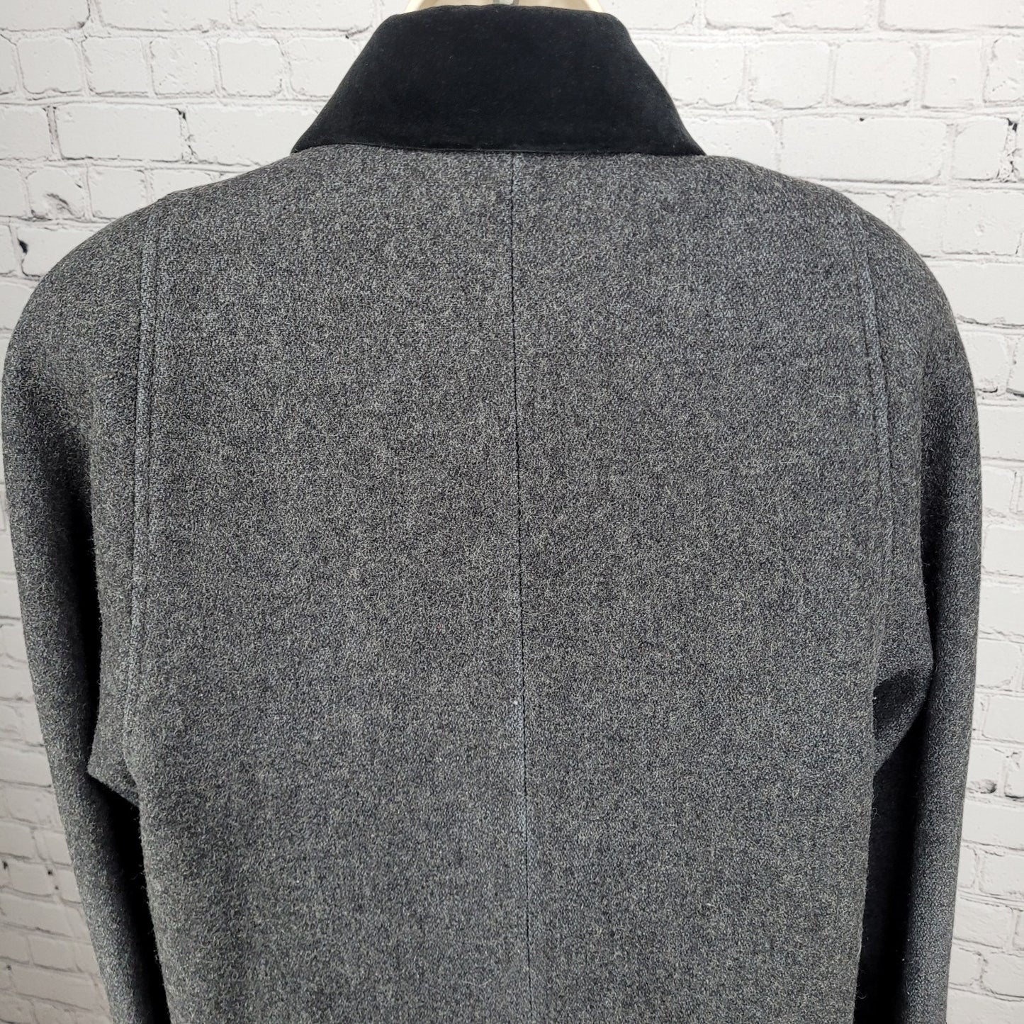 VTG Jofeld Grey Velvet Collar Accents Buttoned Lined Long Over Coat USA Large L