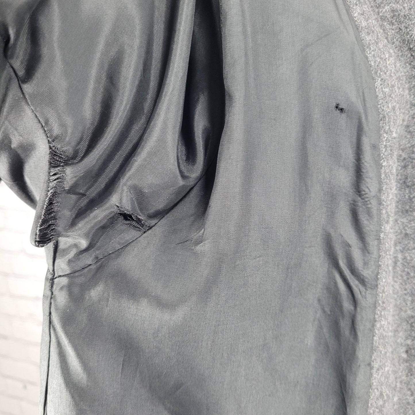 VTG Jofeld Grey Velvet Collar Accents Buttoned Lined Long Over Coat USA Large L