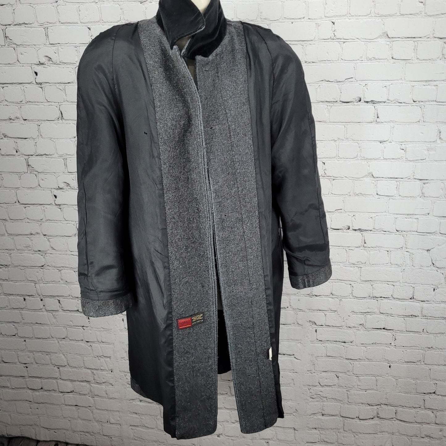 VTG Jofeld Grey Velvet Collar Accents Buttoned Lined Long Over Coat USA Large L