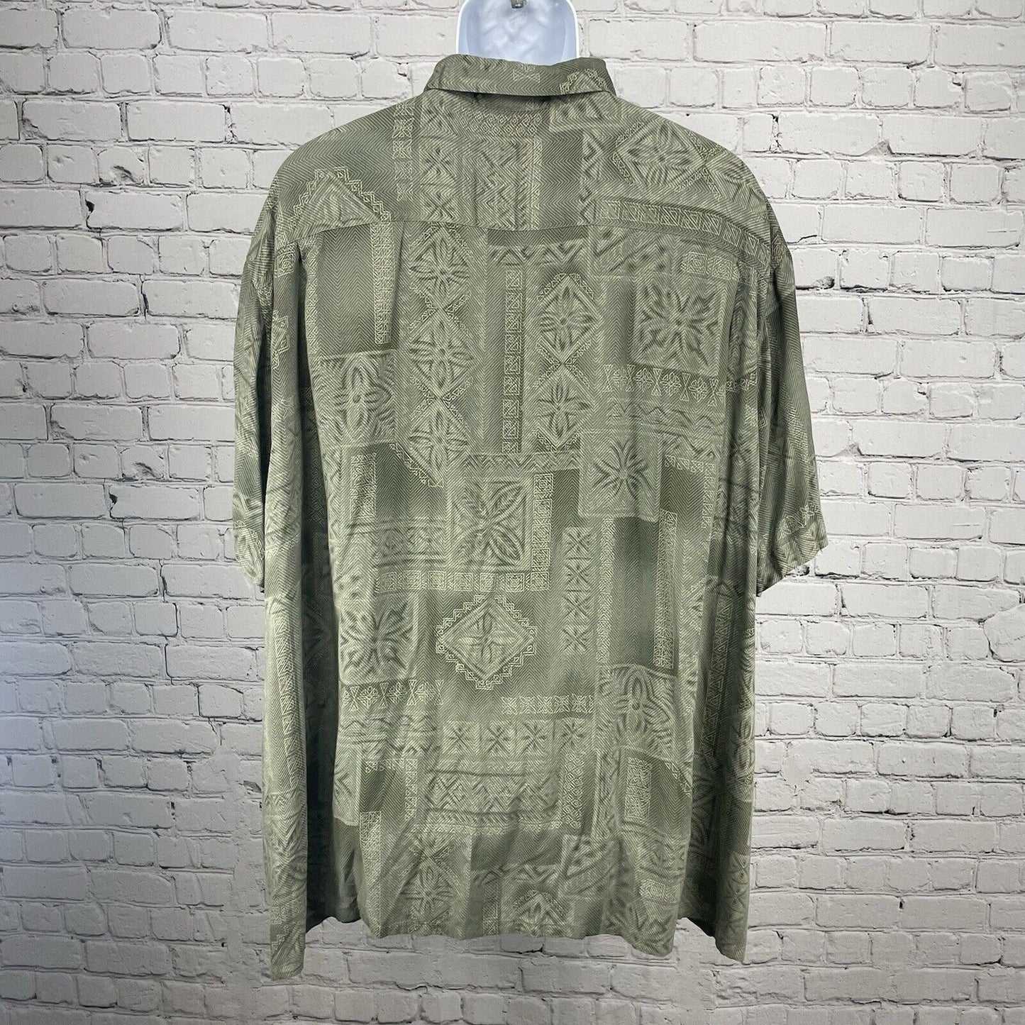 Batck Bay Green Button Up Short Sleeve Shirt Geometric Hawaiian Print Size 4XB