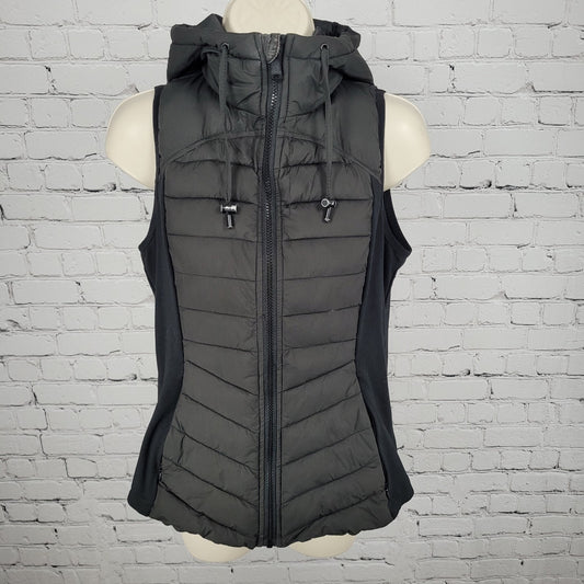 Bernardo Black Eco Plume Soft Light Recycled Bottle Insulated Hooded Vest Small