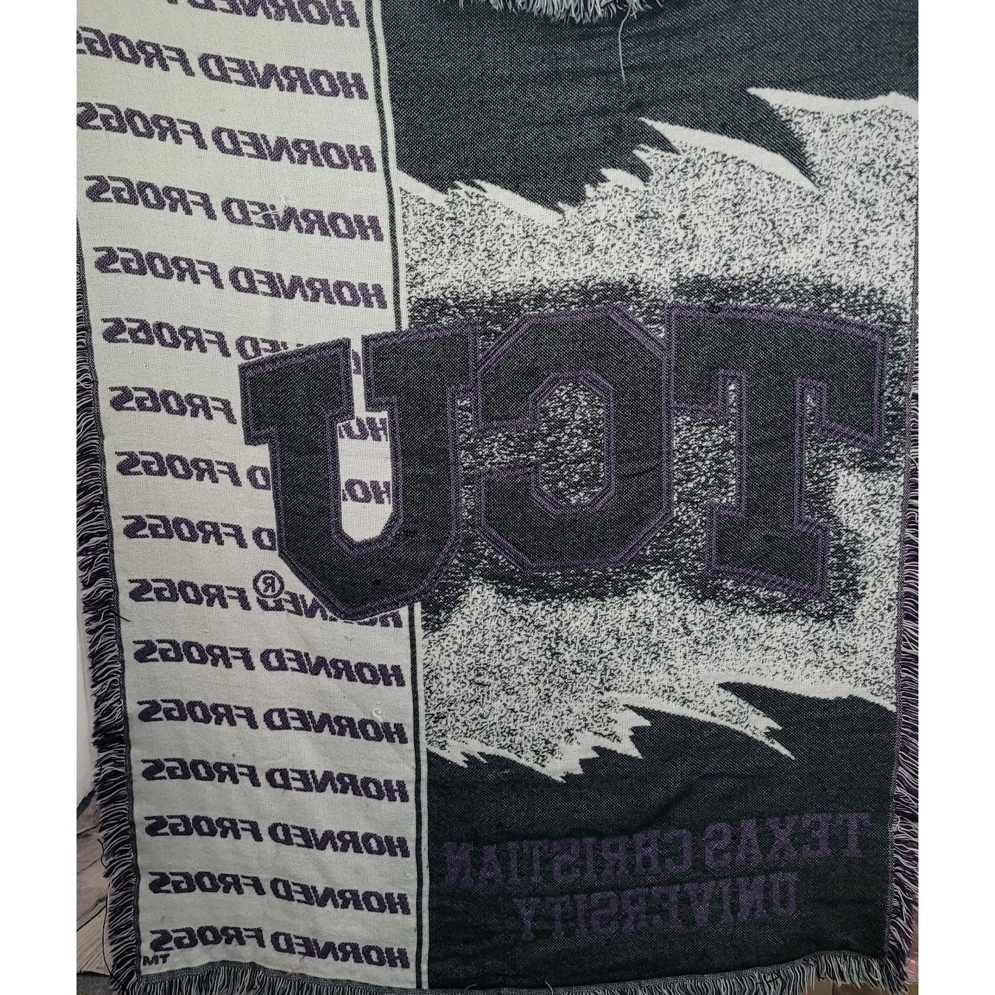 TCU Texas Christian University Purple Black Horned Frogs Throw Blanket 54x41"