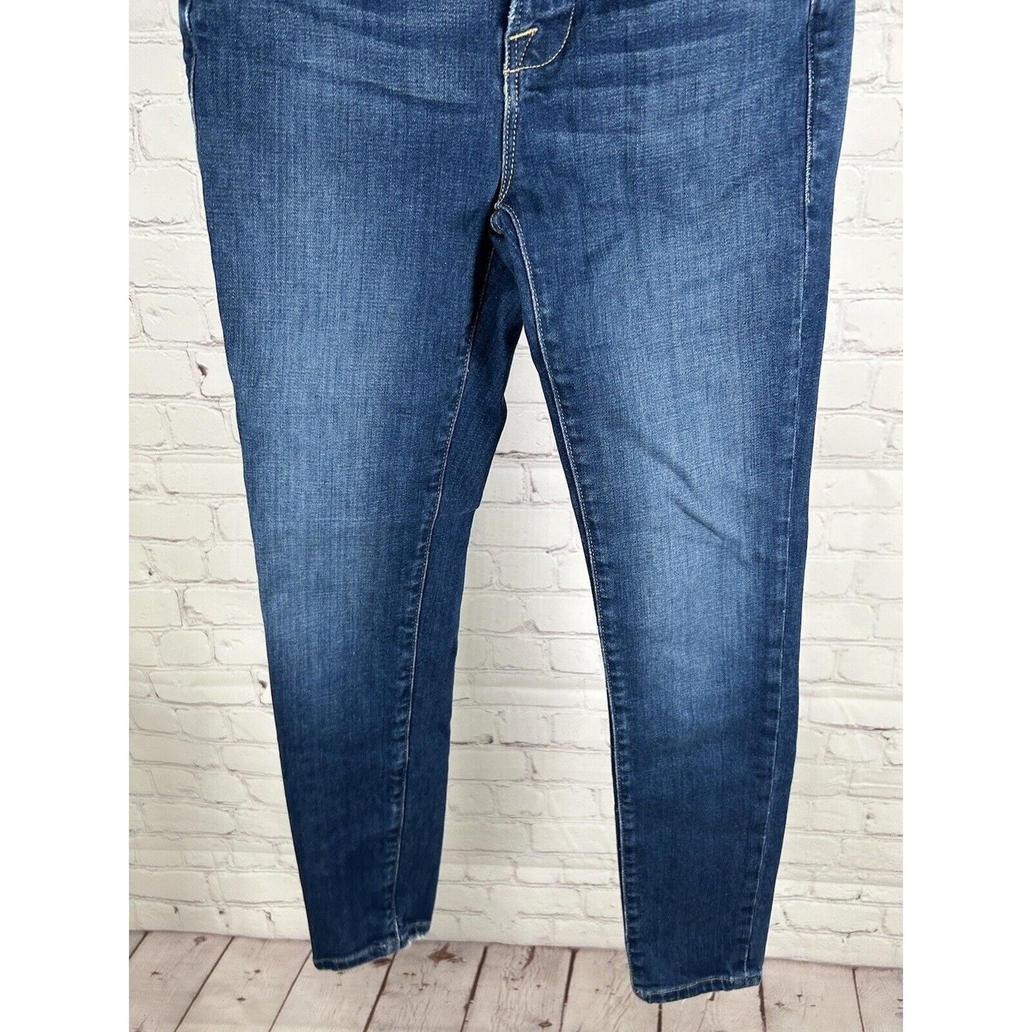 FRAME Le High Skinny Crop Medium Wash Organic Cotton Blend Jeans 24 (23 x 25)