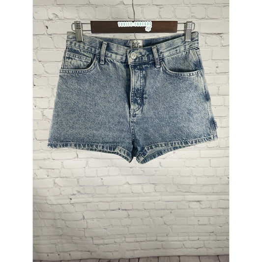 BDG Urban Outfitters Light Wash Button Fly Denim/Mom Shorts Size 27 (27 x 2.5)