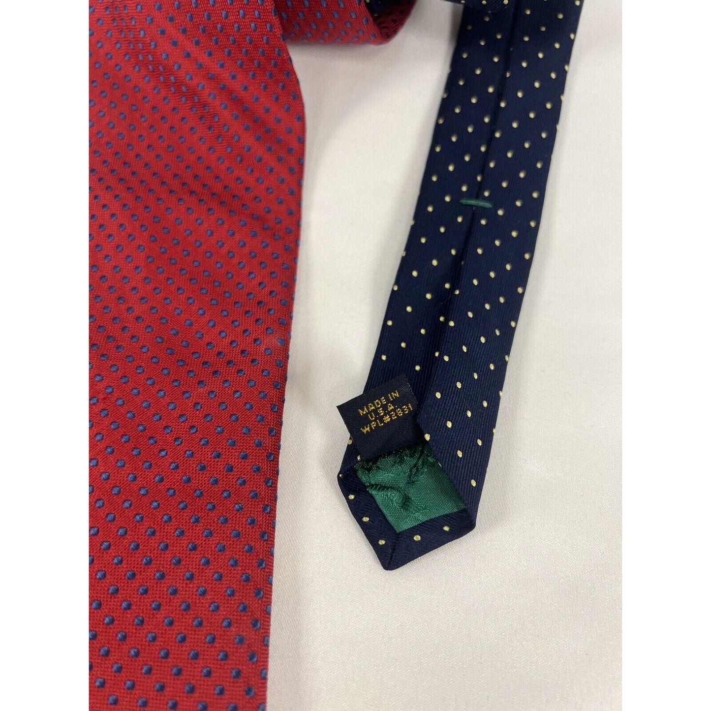 Tommy Hilfiger Red Blue Polka Dot 100% Silk Men’s Formal Neck Tie (60 x 3.5)