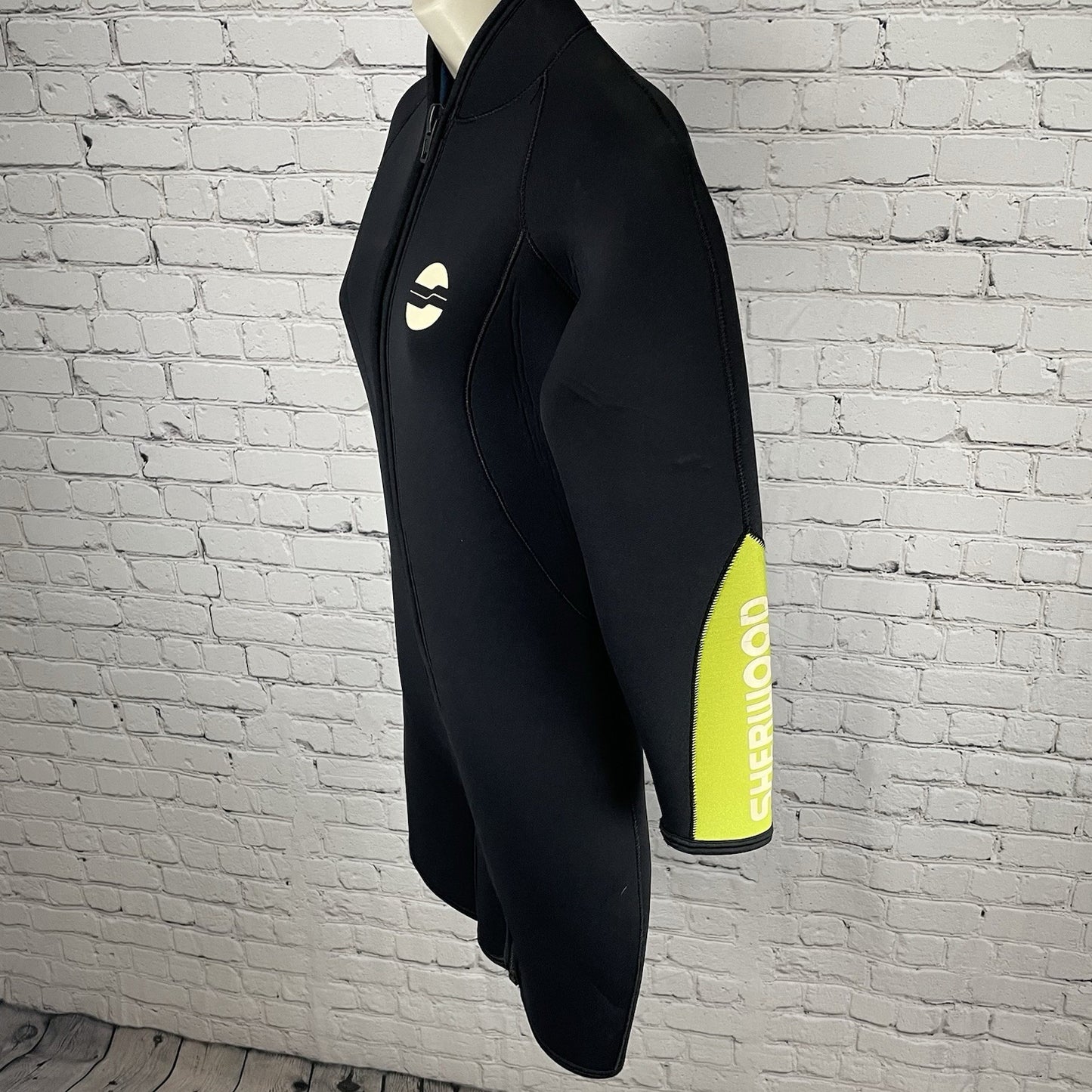 Sherwood Black 7mm Full Front Zip Long Sleeve Shorty Diving Wetsuit Size 14
