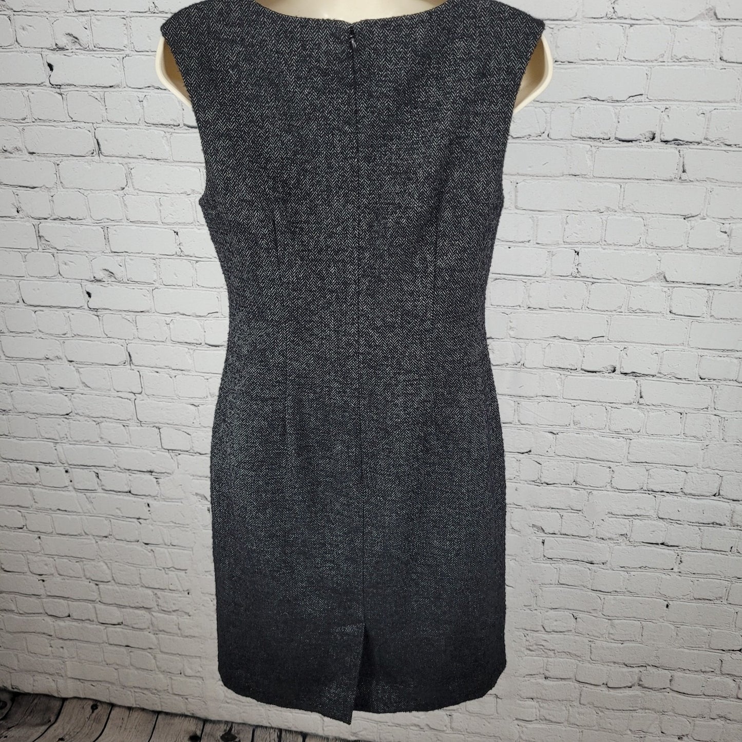 Ann Taylor Black Wool Blend Tweed Pleated Back Slit Lined Sheath Dress Size 4