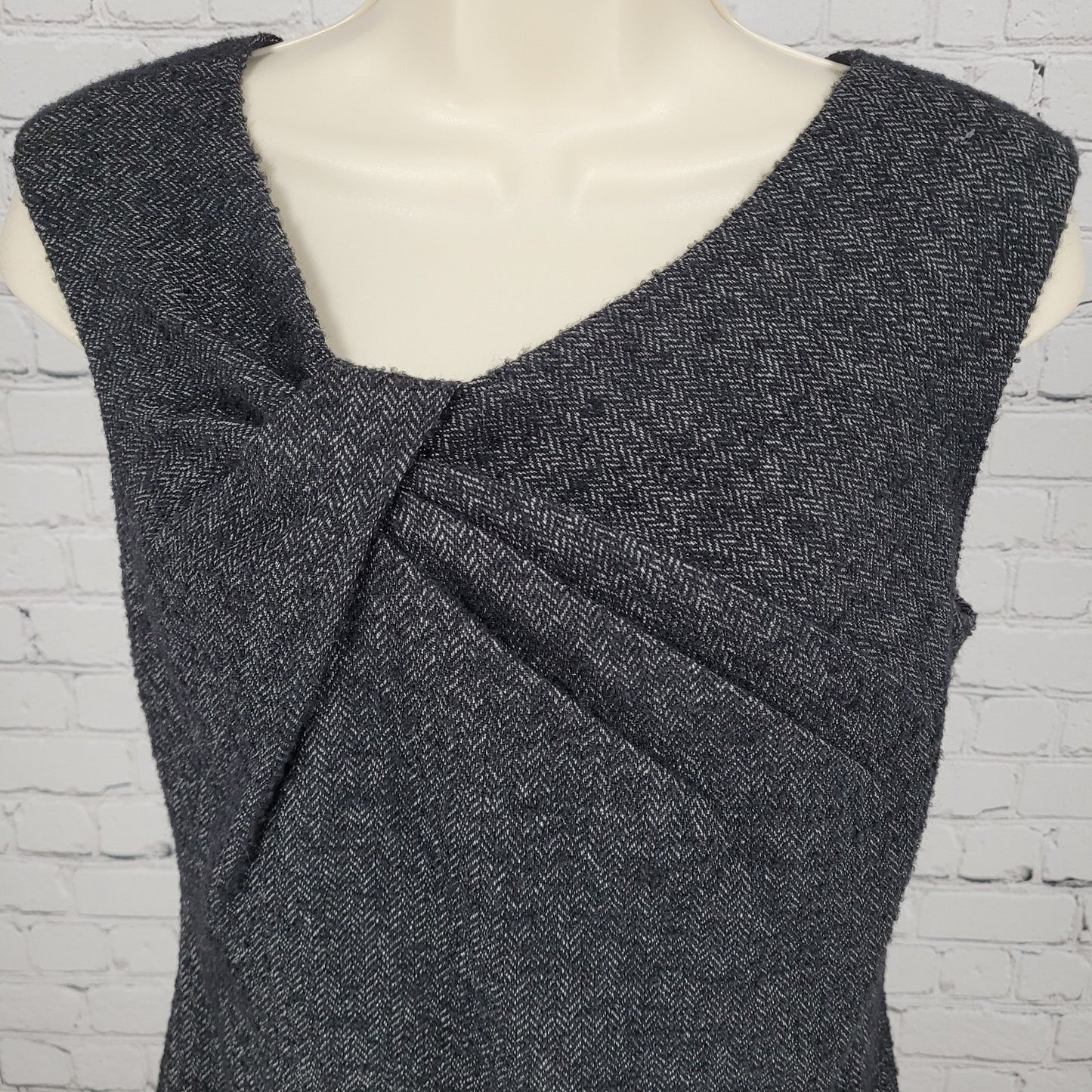 Ann Taylor Black Wool Blend Tweed Pleated Back Slit Lined Sheath Dress Size 4