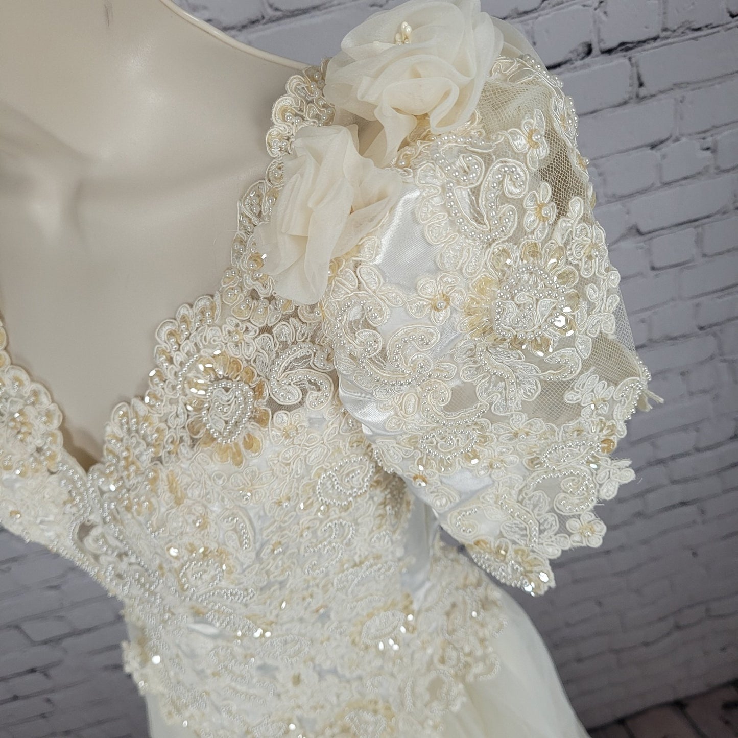 Pallas Athena Ivory Satin Embroidered Beaded Bridal Wedding Dress Gown Size P12