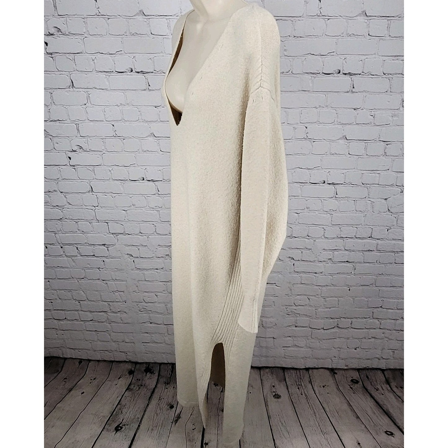 Free People Beige Plunge Long Sleeve Side Slits Maxi Sweater Dress Size Medium M