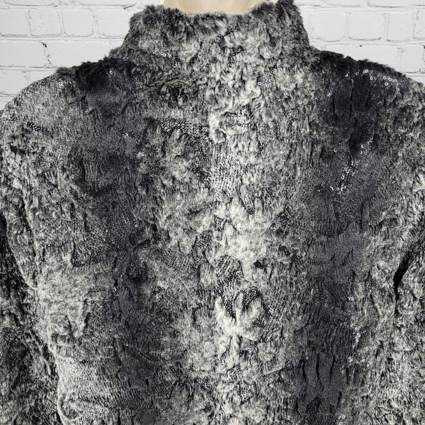 Stevie Mac New York Grey Faux Fur Sequin Pockets Snap Lined Over Coat Size 10