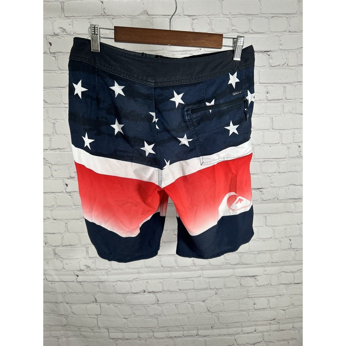 Quicksilver High Line 4 Way Stretch Swim Trunks Red White Blue Mens 30 (30x9.5)