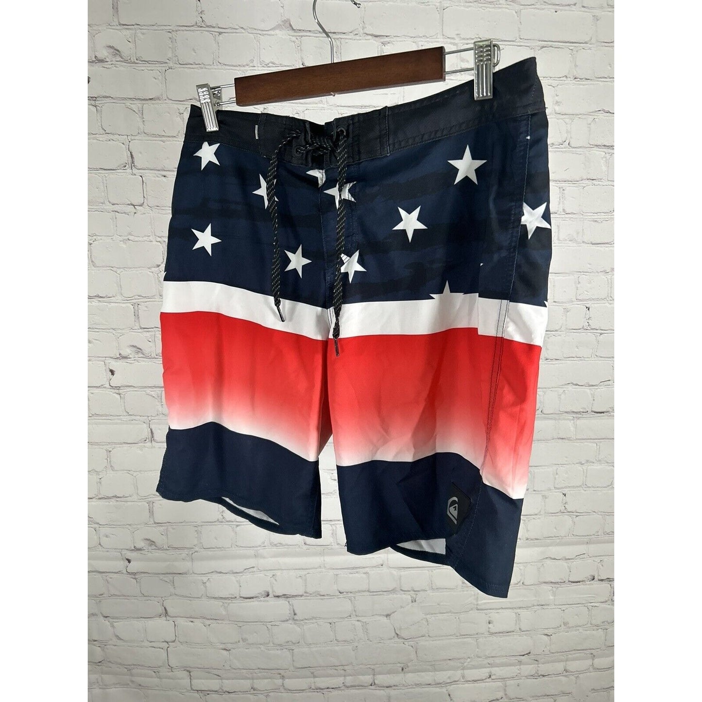 Quicksilver High Line 4 Way Stretch Swim Trunks Red White Blue Mens 30 (30x9.5)