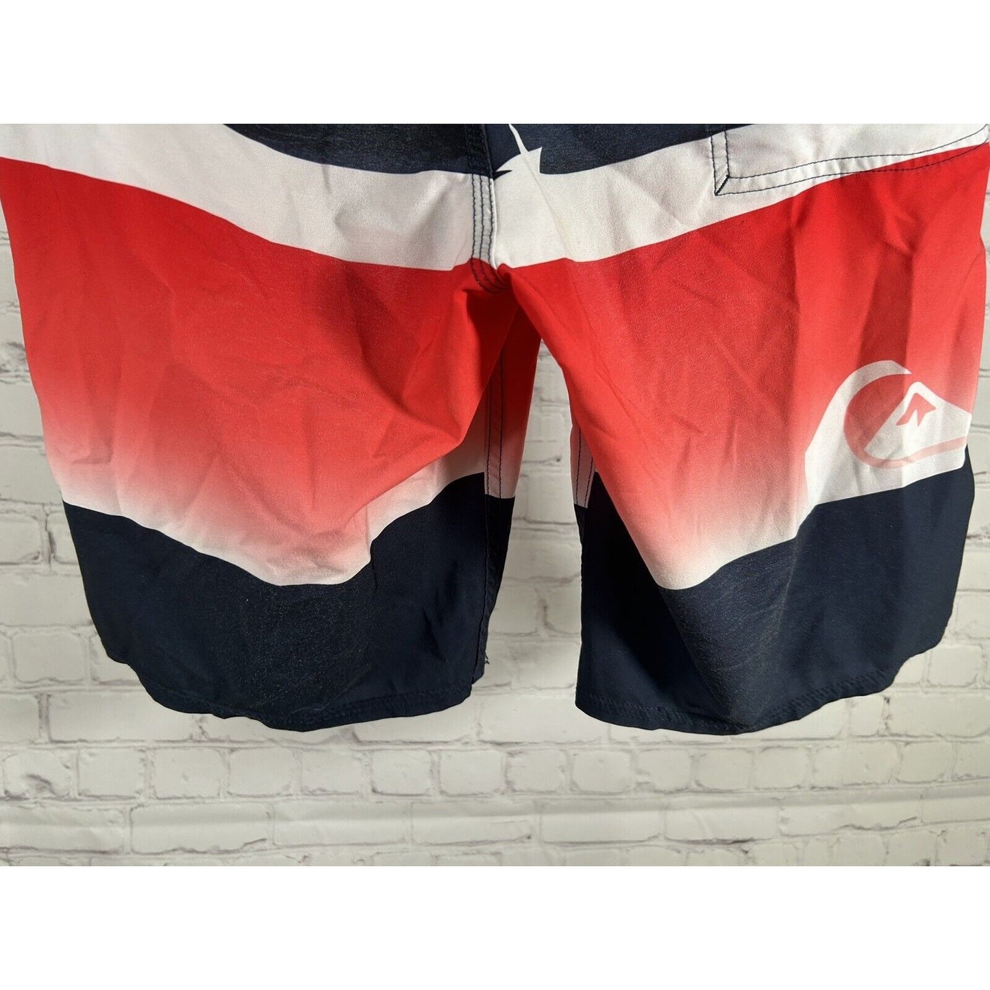 Quicksilver High Line 4 Way Stretch Swim Trunks Red White Blue Mens 30 (30x9.5)