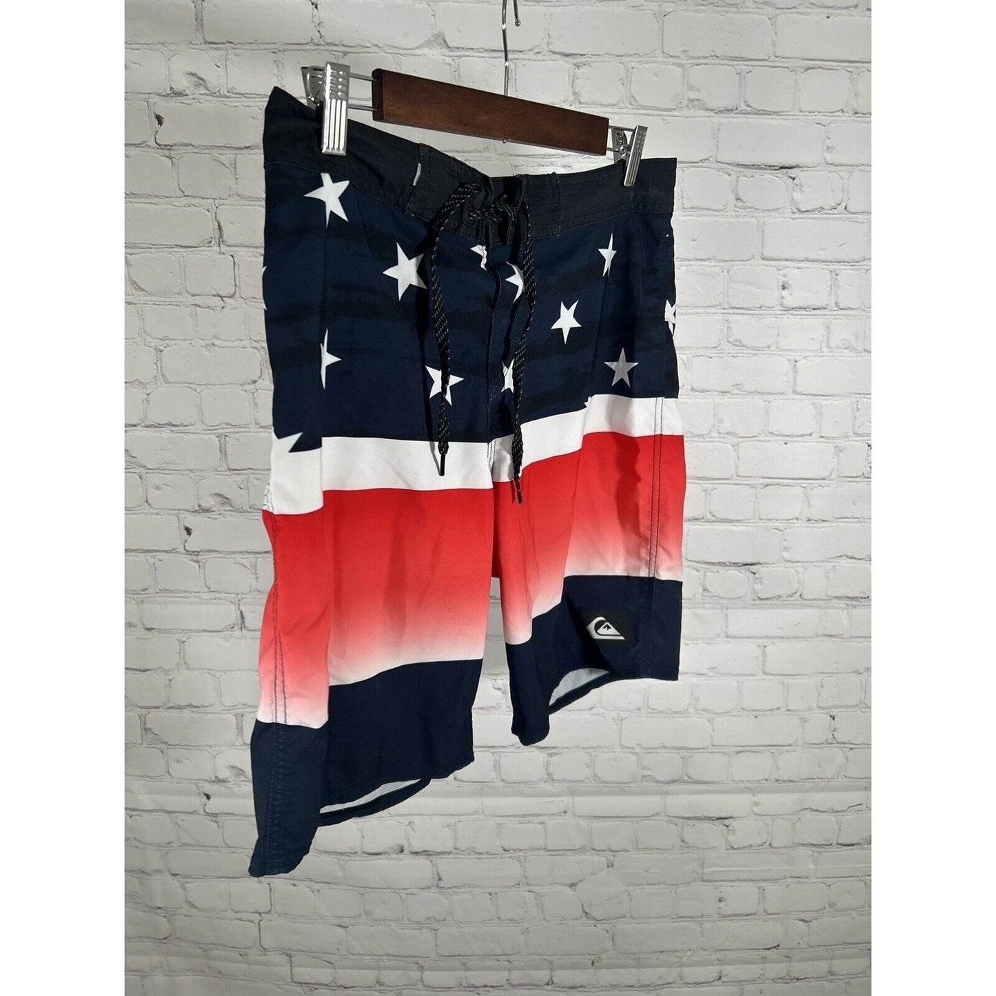 Quicksilver High Line 4 Way Stretch Swim Trunks Red White Blue Mens 30 (30x9.5)