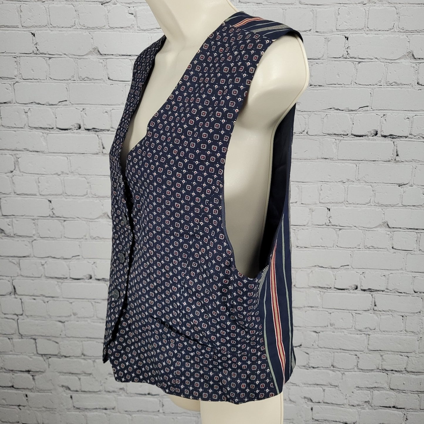 VTG Talbots Navy Geometric Lightweight Buttoned Lined Vest Size Medium M