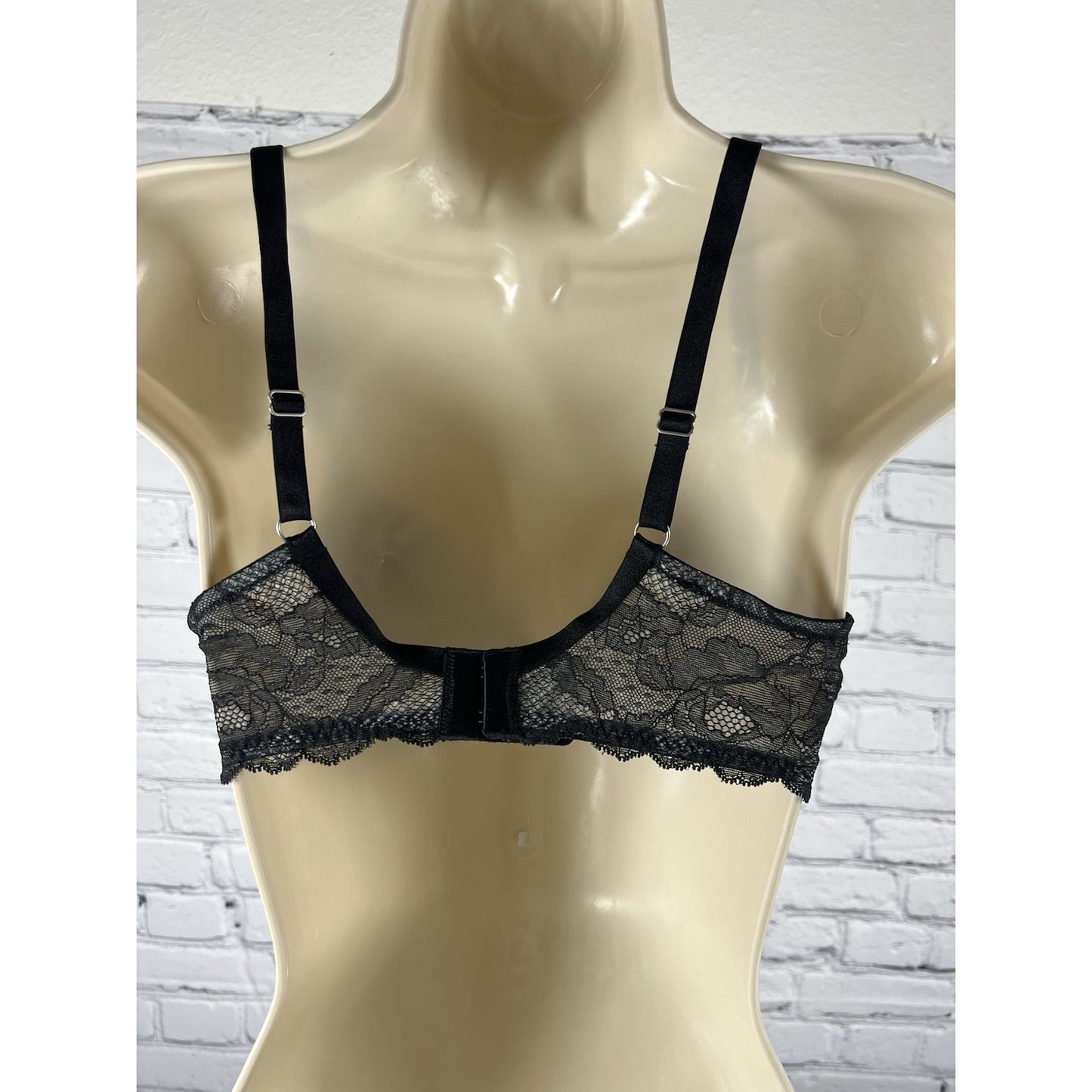 Victoria’s Secret Black Lace Biofit Demi Uplift Underwire Lightly Padded Bra 34D