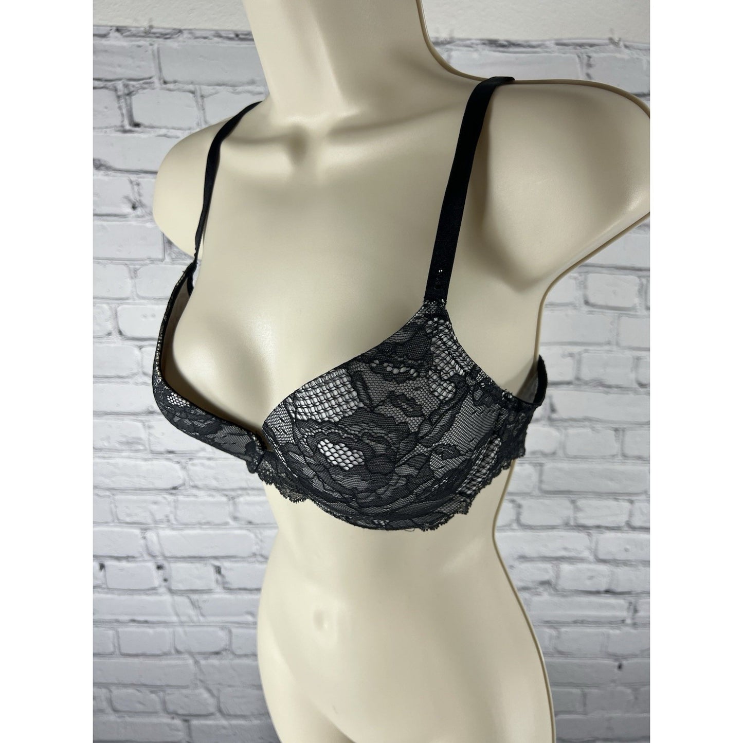 Victoria’s Secret Black Lace Biofit Demi Uplift Underwire Lightly Padded Bra 34D