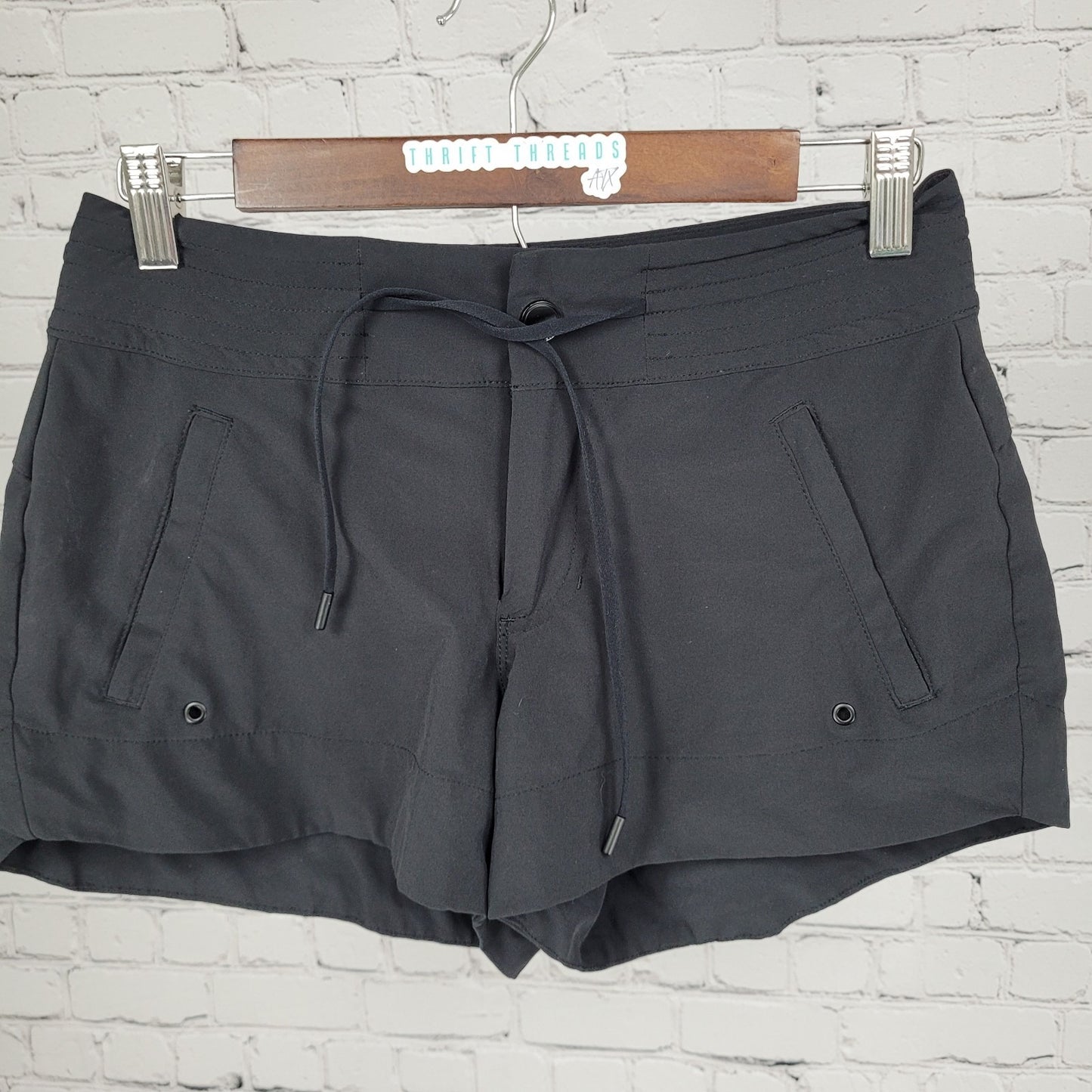 Athleta Black Stretch Lightweight Active Zip Pockets Shorts Size 0 (28x3)