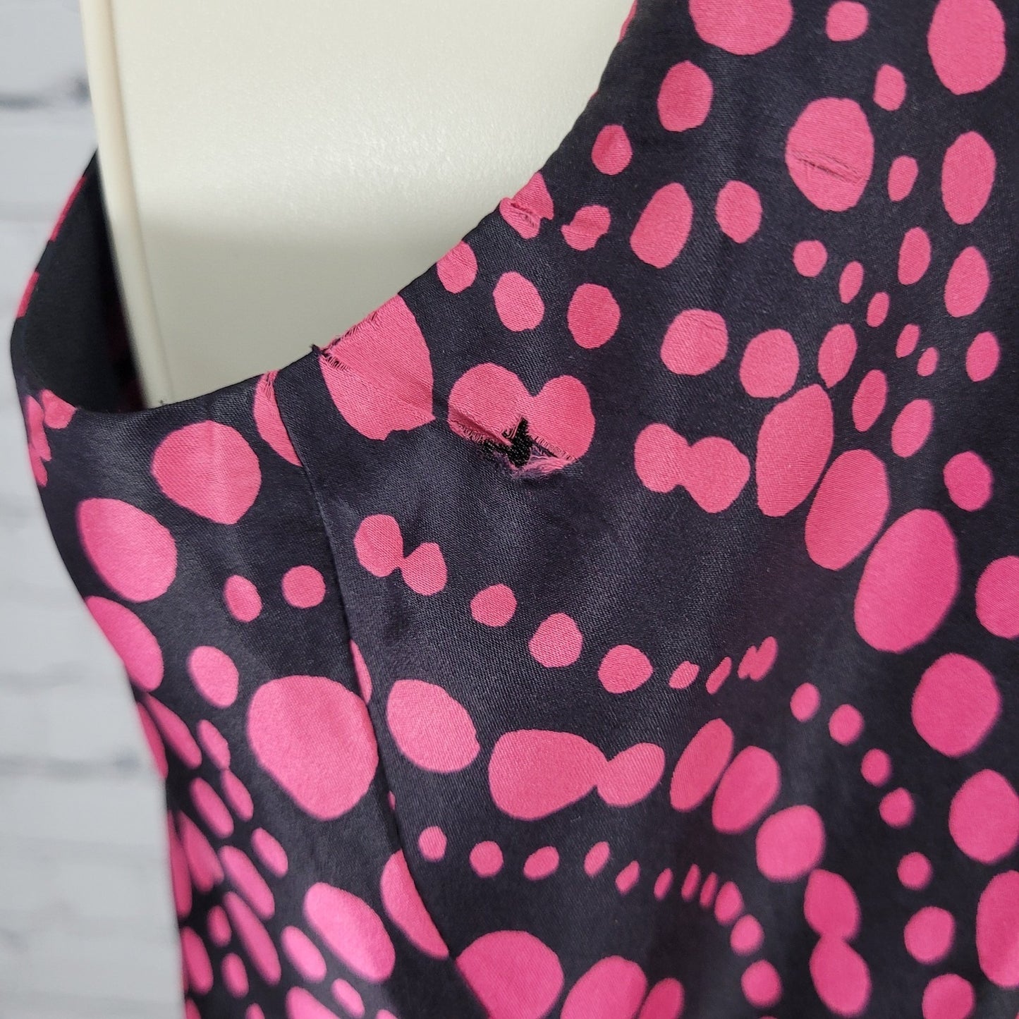 INC Black Pink 100% Silk Dots Sleeveless High Neck Tie Lined Top Blouse 14