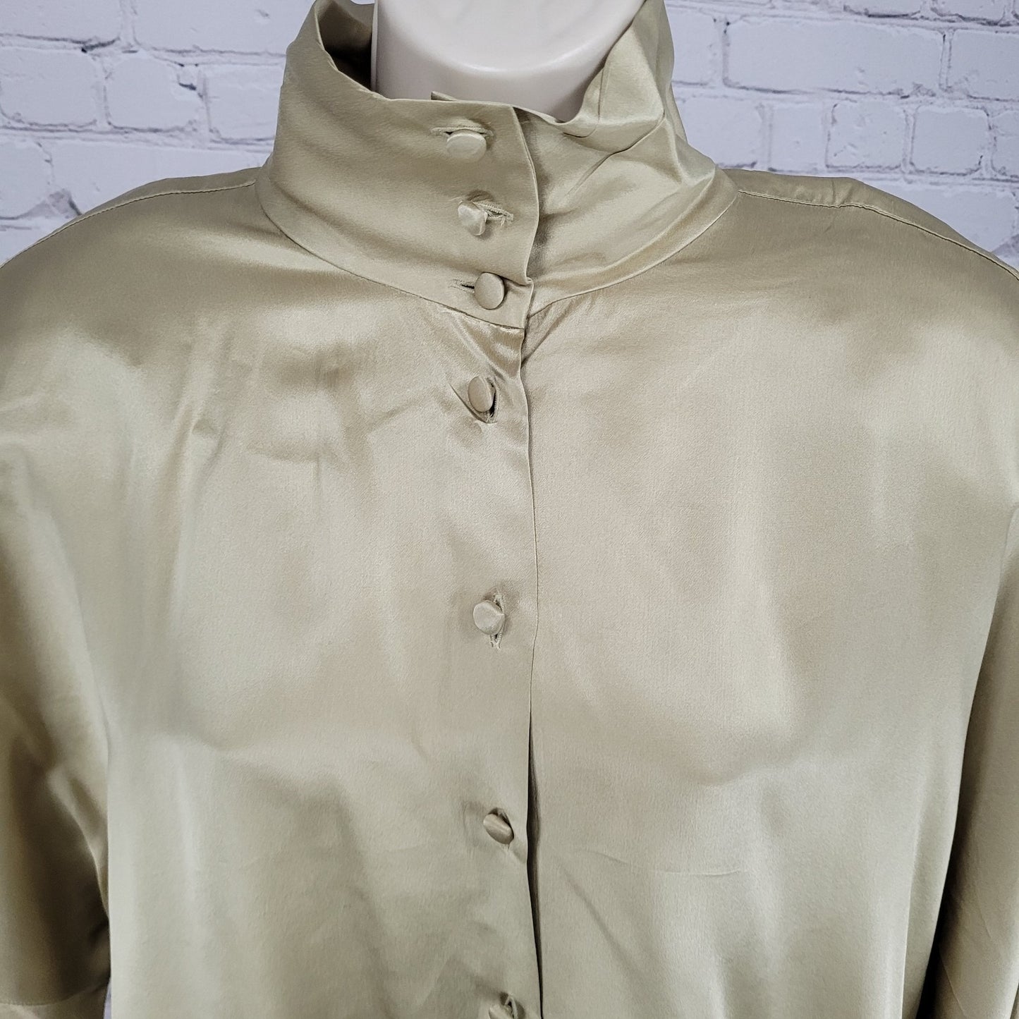 Dana Buchman Gold 100% Silk Button Up Long Sleeve Padded Blouse Shirt Size 14