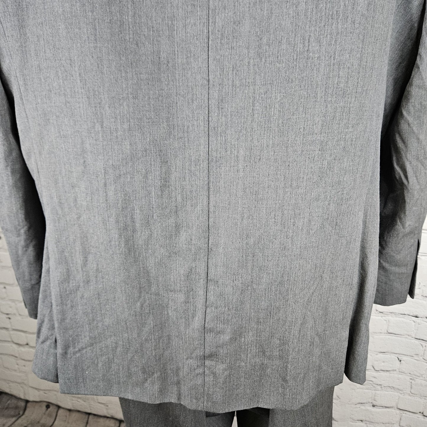 Egara Grey 100% Wool Full Suit Set 2 Piece Peak 2 Button Slim Fit Blazer 44L/38