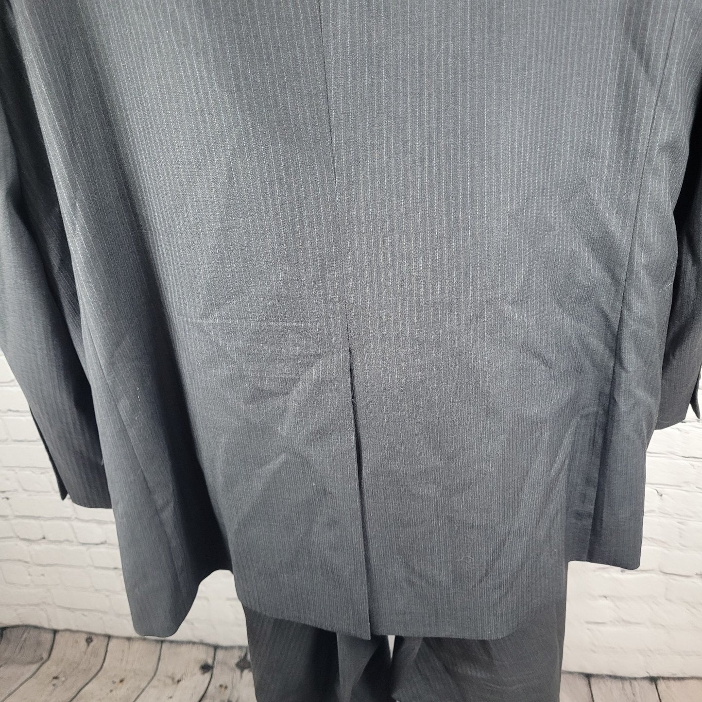 Jos A Bank Signature Gold Gordon Grey Pinstriped Suit Jacket 52L Pants 48x30