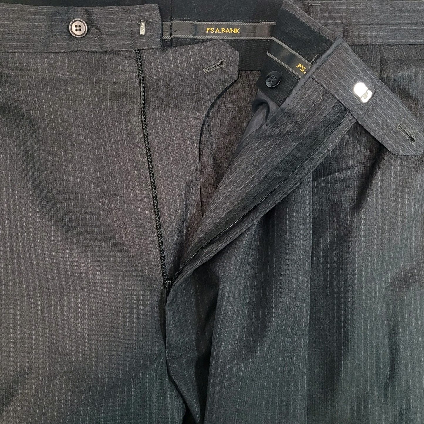 Jos A Bank Signature Gold Gordon Grey Pinstriped Suit Jacket 52L Pants 48x30
