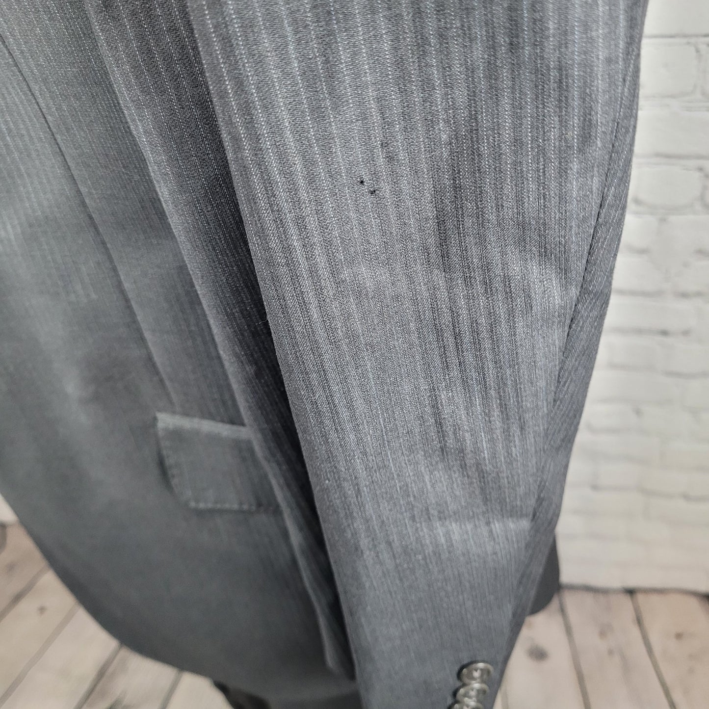 Jos A Bank Signature Gold Gordon Grey Pinstriped Suit Jacket 52L Pants 48x30