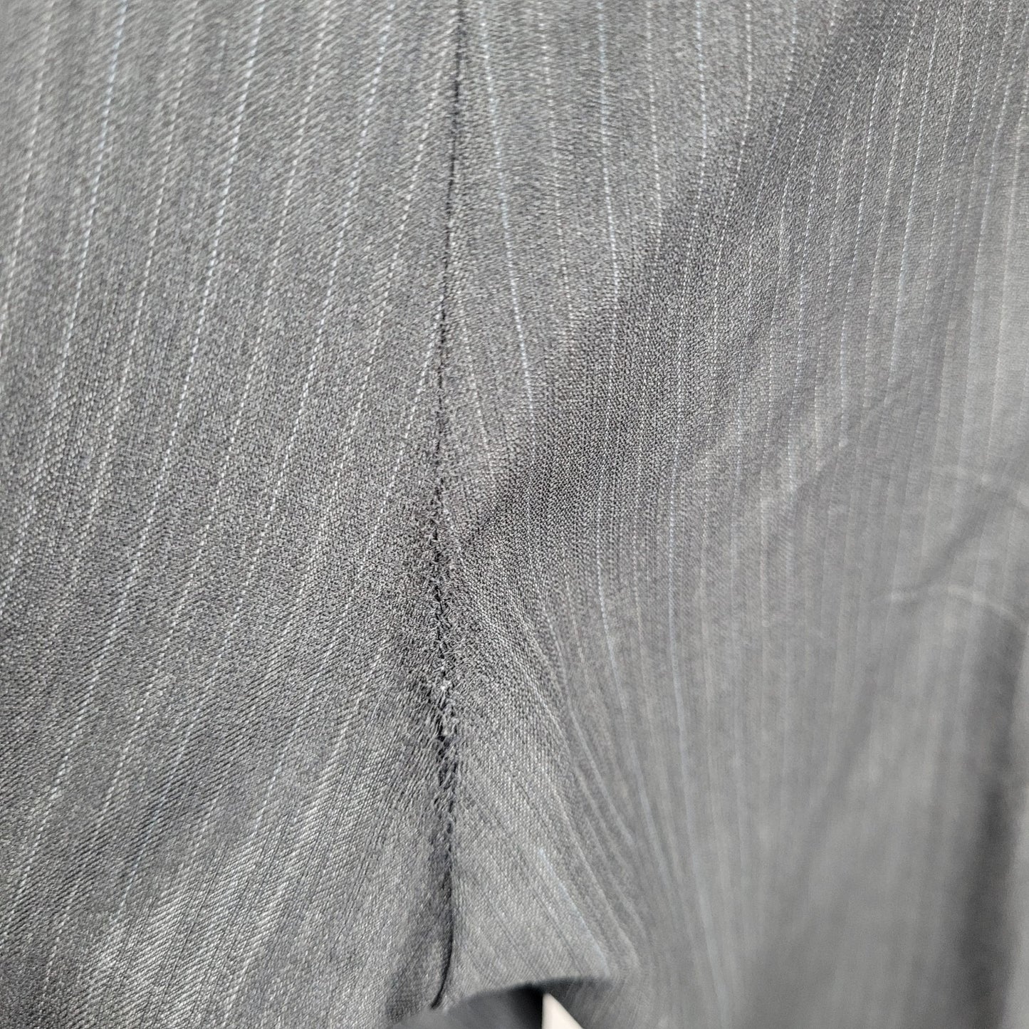 Jos A Bank Signature Gold Gordon Grey Pinstriped Suit Jacket 52L Pants 48x30