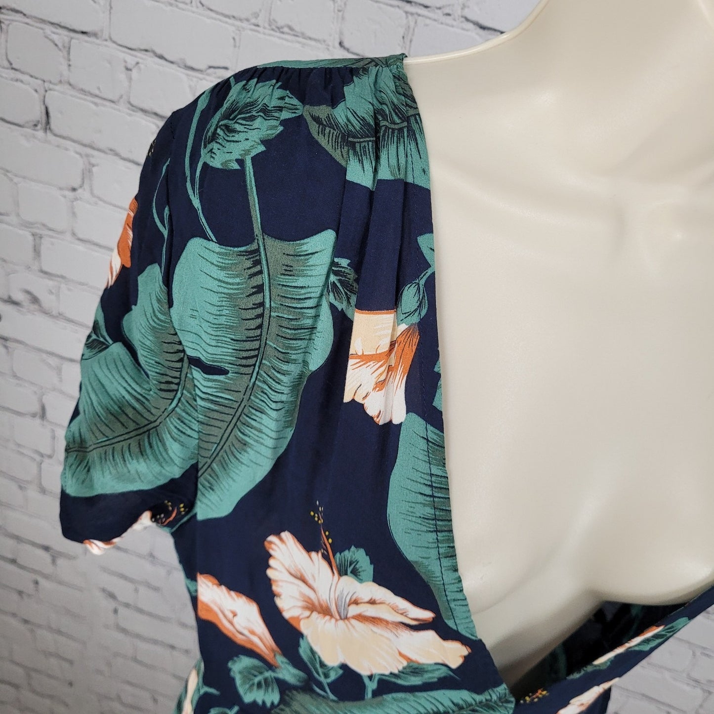 XIX PALMS Navy Hawaiian Floral Short Sleeve Wrap Hi Low Maxi Dress Hawaii Size 3