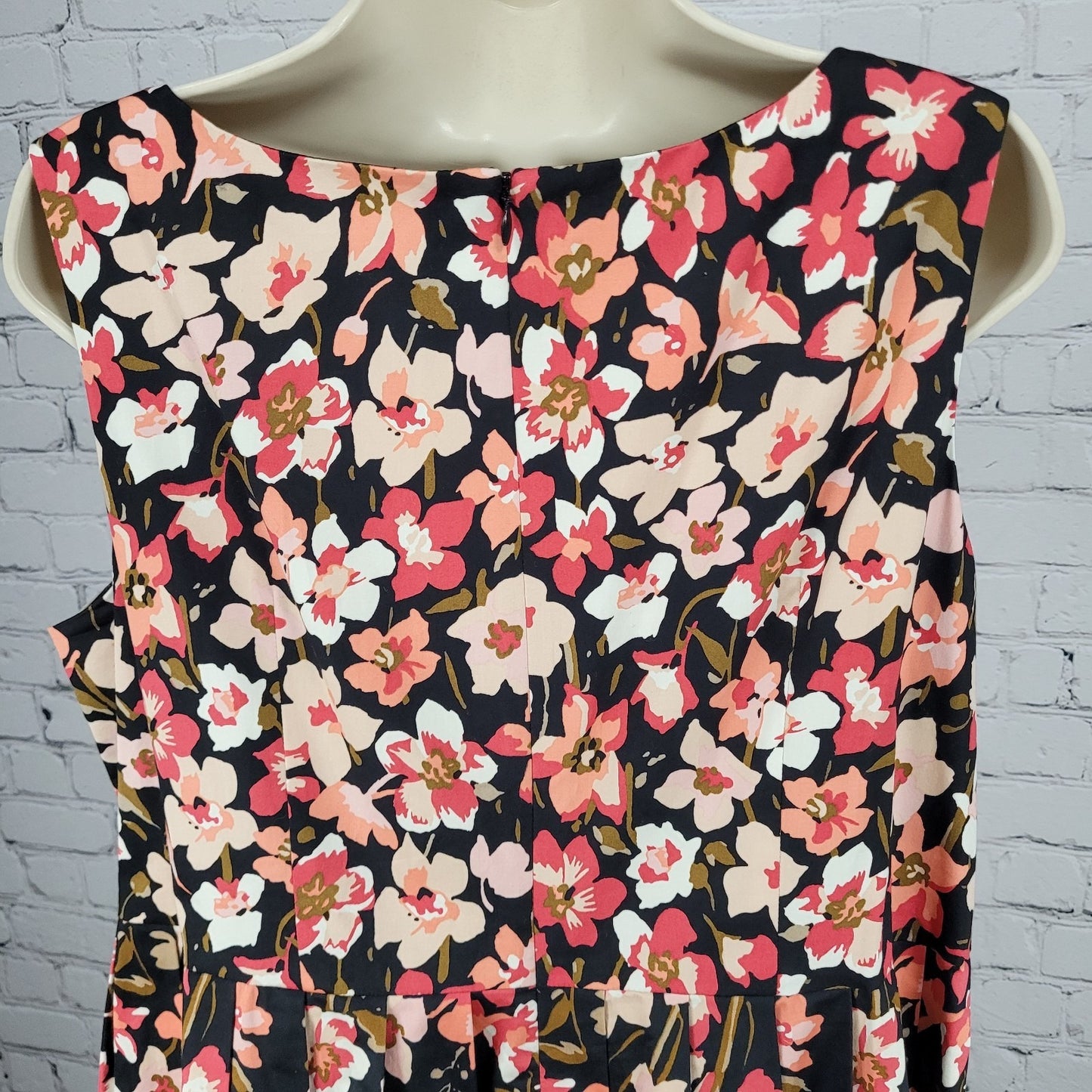 Talbots Black Multicolor Floral Sleeveless A-line Pleated Lined Midi Dress 14WP