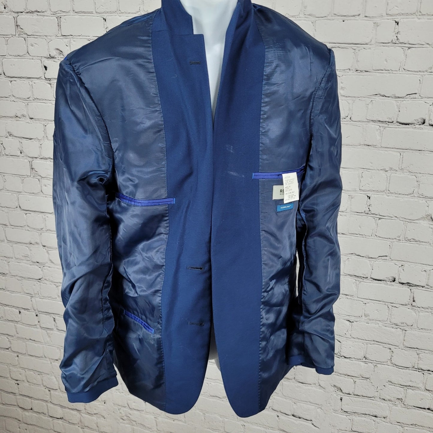 Reaction Kenneth Cole Techni-Cole Blue 2 Button Blazer Sport Coat Size 36R
