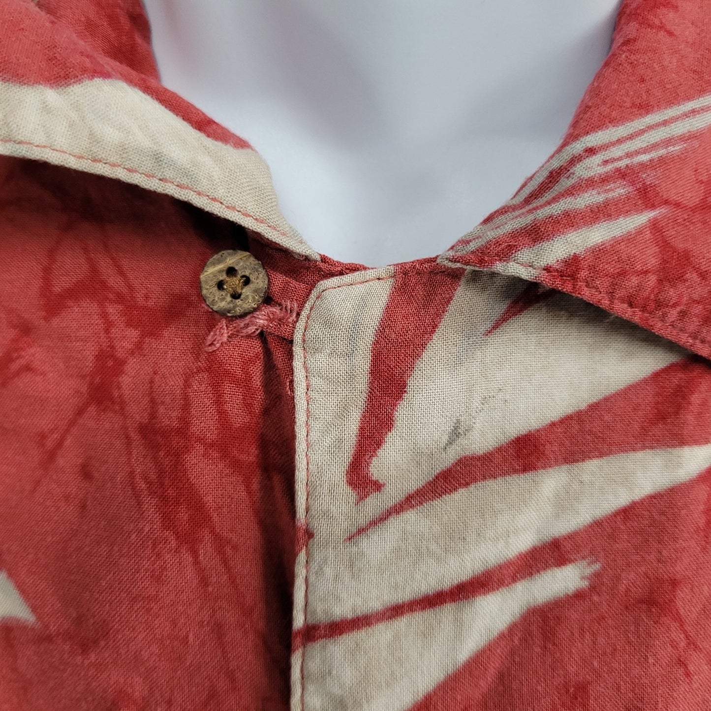 Hayana Jack's Cafe Muted Red Hawaiian Button Up Short Sleeve Shirt Size Large L