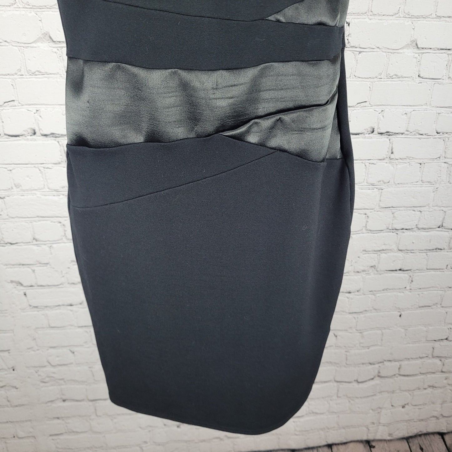 Lipsy Black Off Shoulder Short Sleeve Back Slit Stretch Bodycon Mini Dress 8