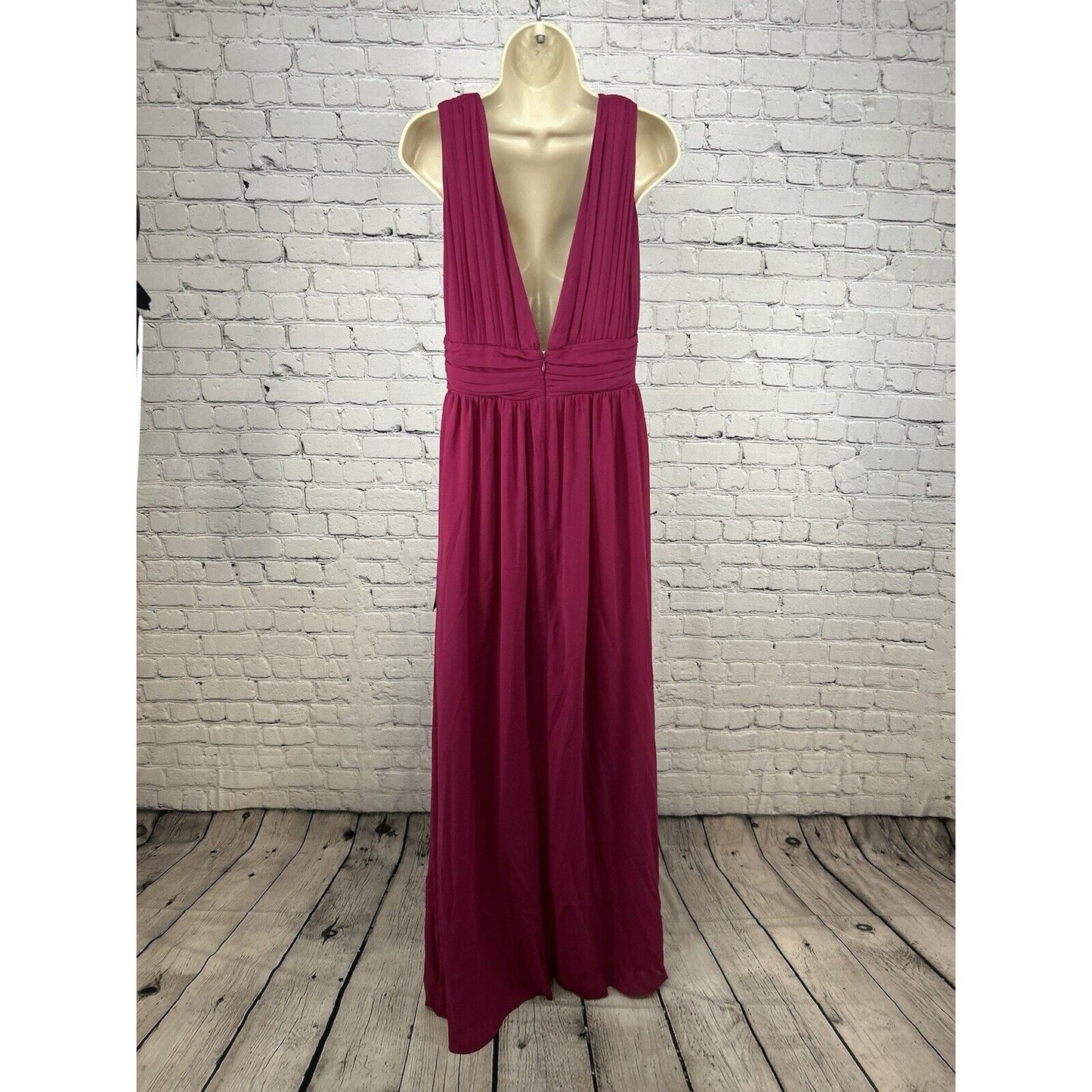 NWT Lulus Magenta Deep V Pleated Sleeveless Long Maxi Dress Gown Women’s L