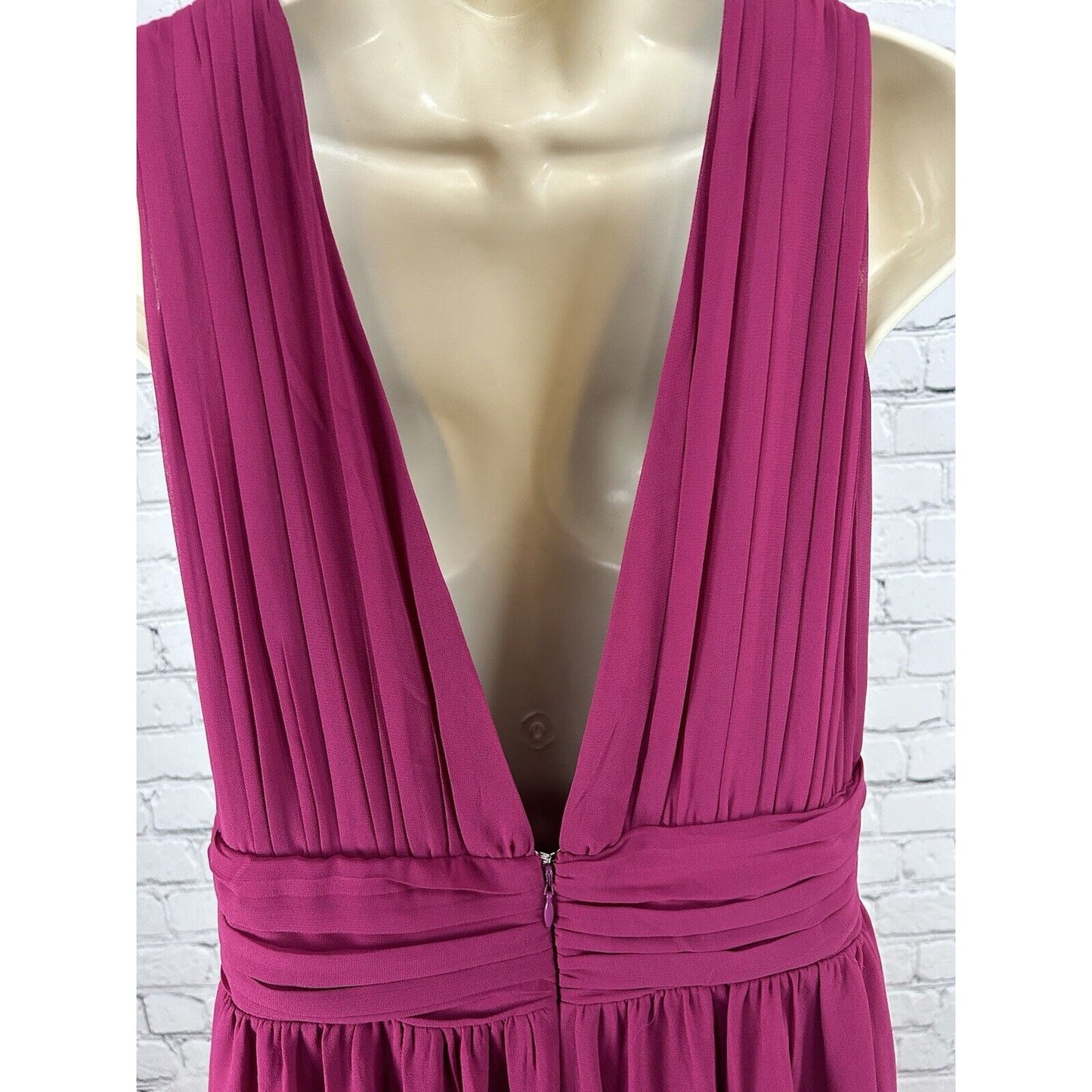 NWT Lulus Magenta Deep V Pleated Sleeveless Long Maxi Dress Gown Women’s L