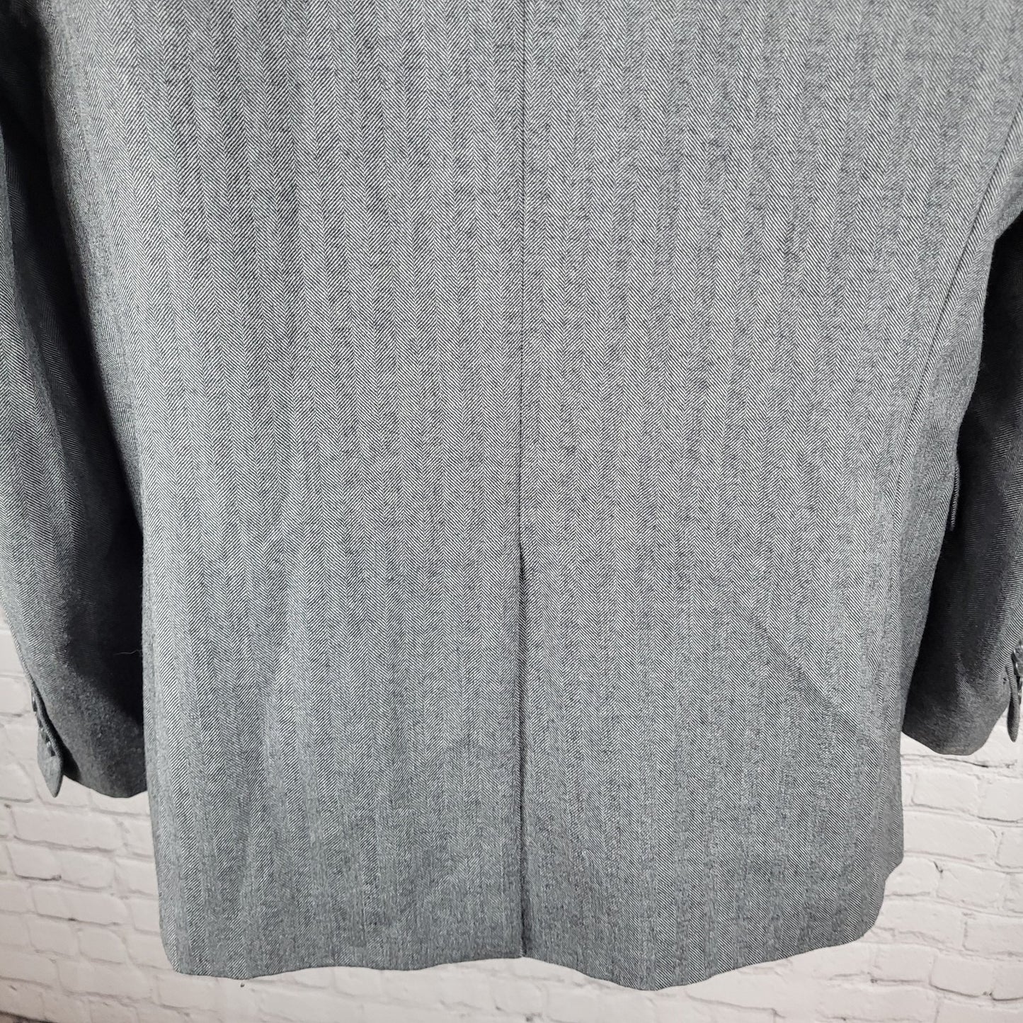Barneys New York Grey 100% Wool Herringbone Blazer Italy Made Size 52 US 42