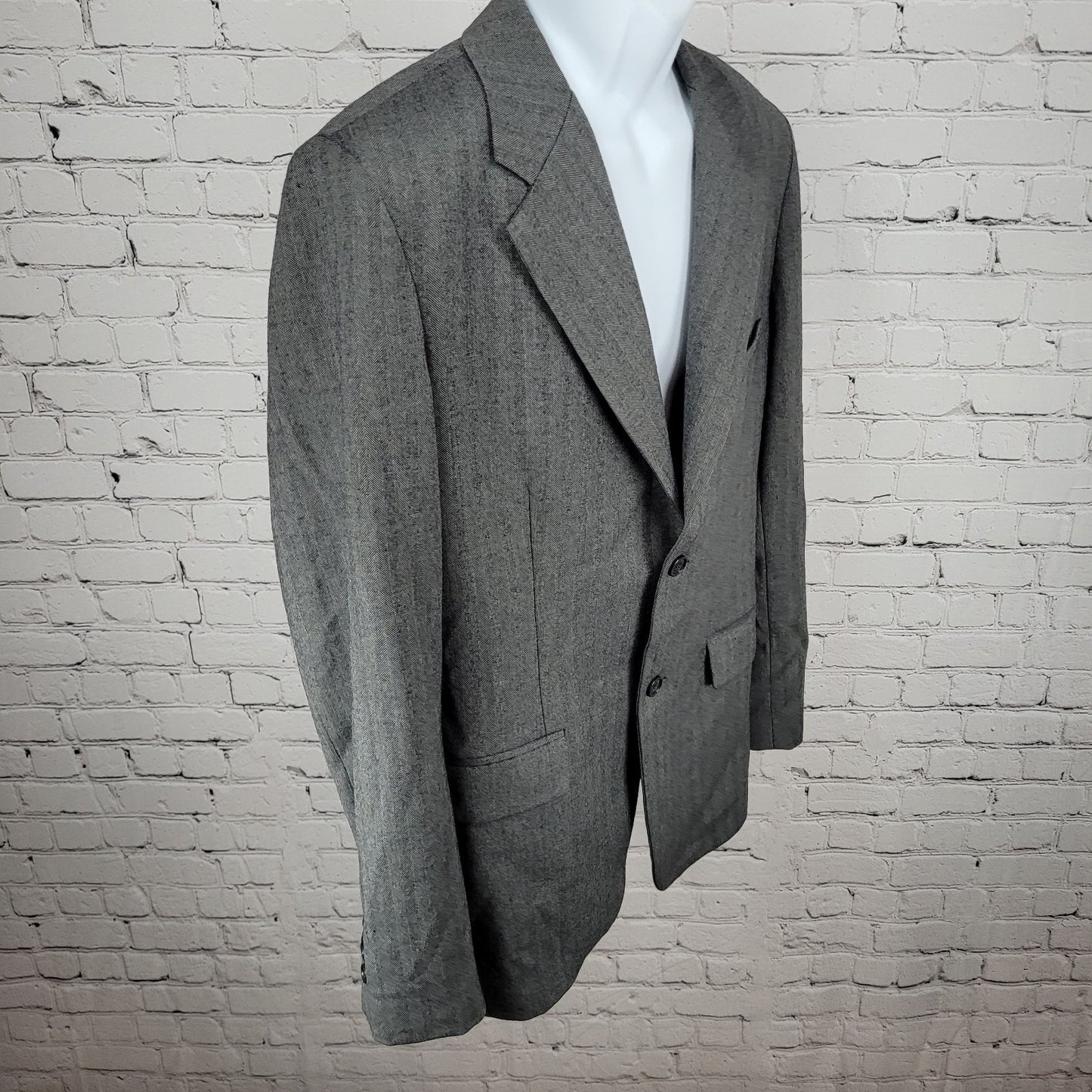 Barneys New York Grey 100% Wool Herringbone Blazer Italy Made Size 52 US 42
