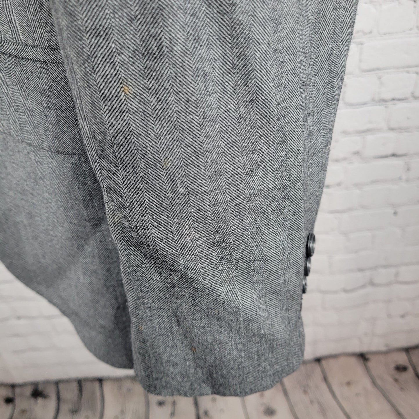 Barneys New York Grey 100% Wool Herringbone Blazer Italy Made Size 52 US 42